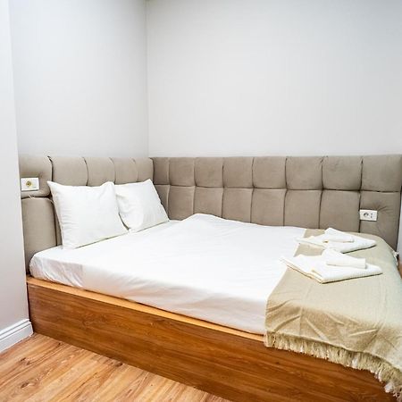Cozy Apartments Near Calea Victoriei Букурещ Екстериор снимка