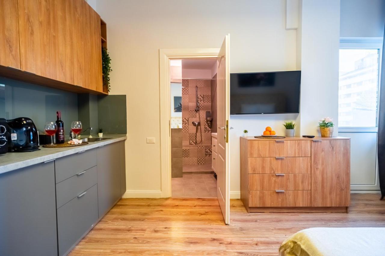 Cozy Apartments Near Calea Victoriei Букурещ Екстериор снимка
