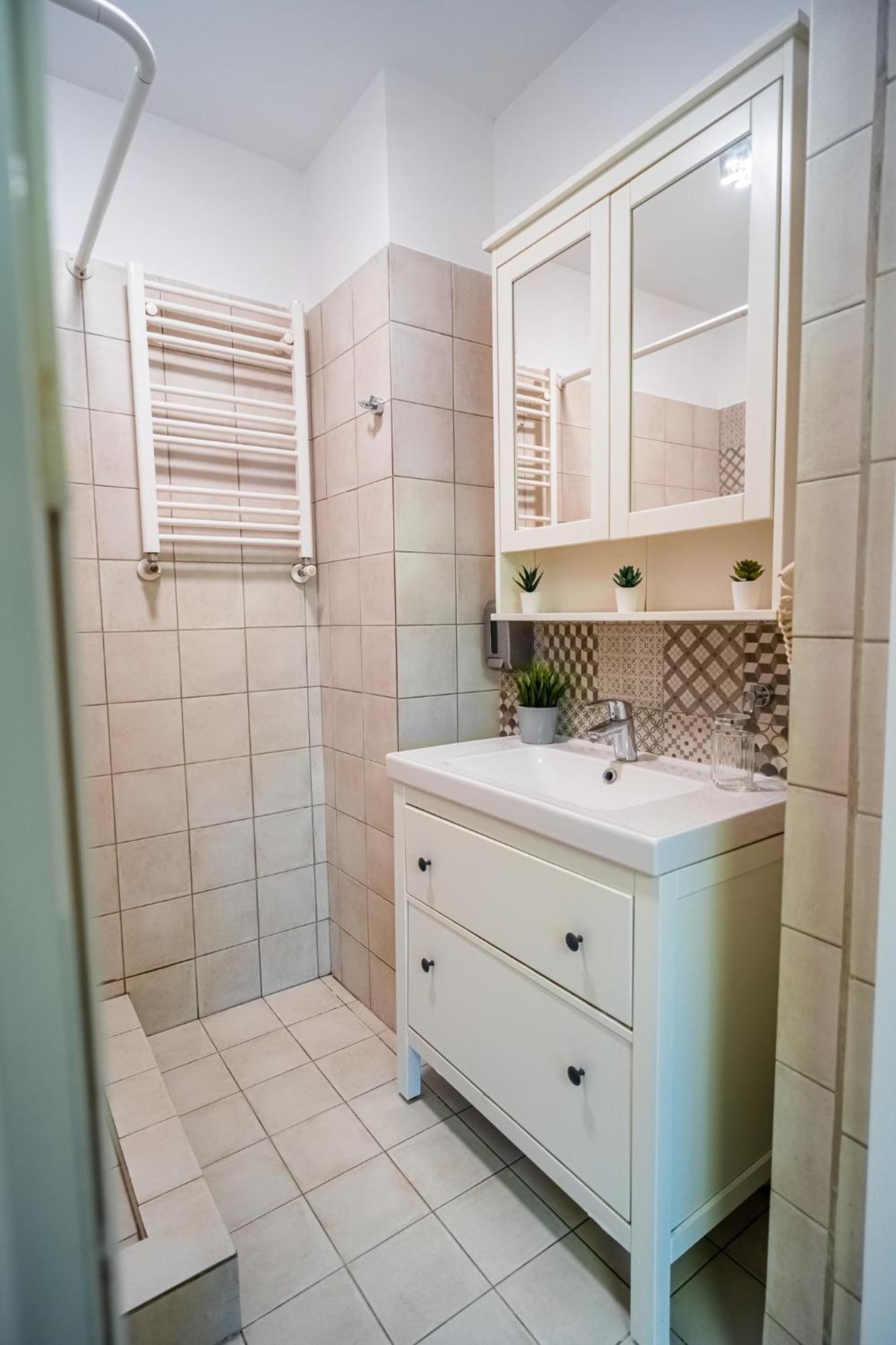 Cozy Apartments Near Calea Victoriei Букурещ Екстериор снимка