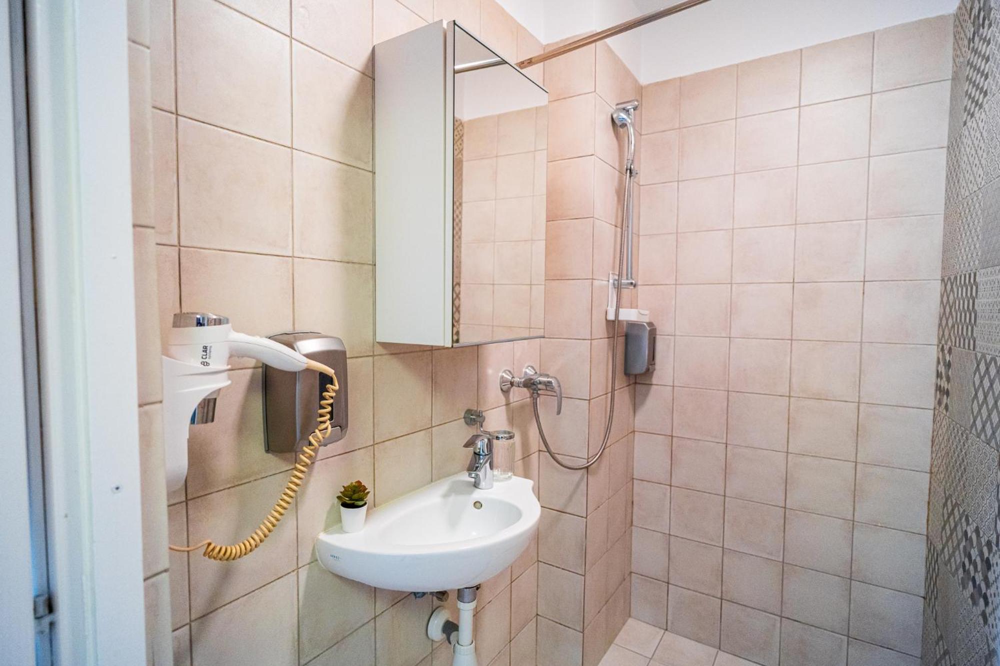 Cozy Apartments Near Calea Victoriei Букурещ Екстериор снимка