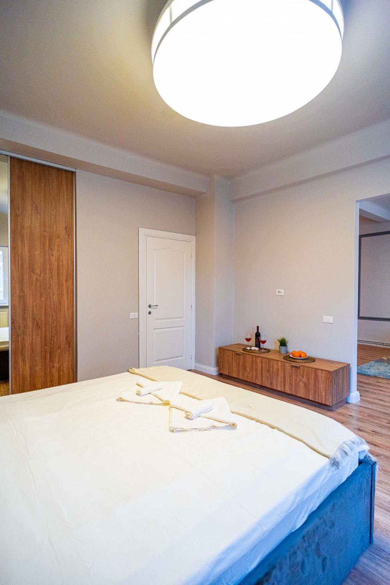 Cozy Apartments Near Calea Victoriei Букурещ Екстериор снимка