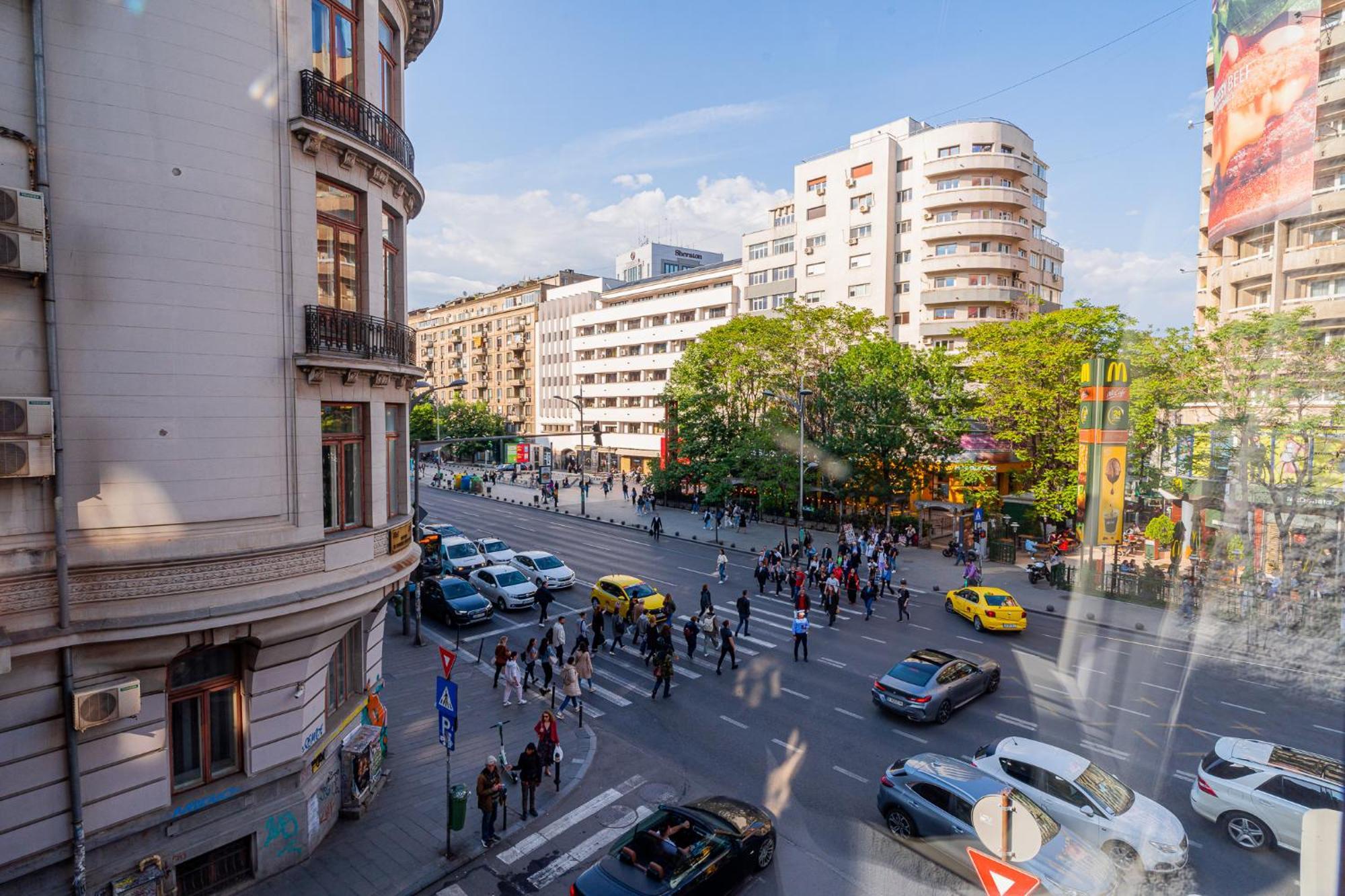 Cozy Apartments Near Calea Victoriei Букурещ Екстериор снимка