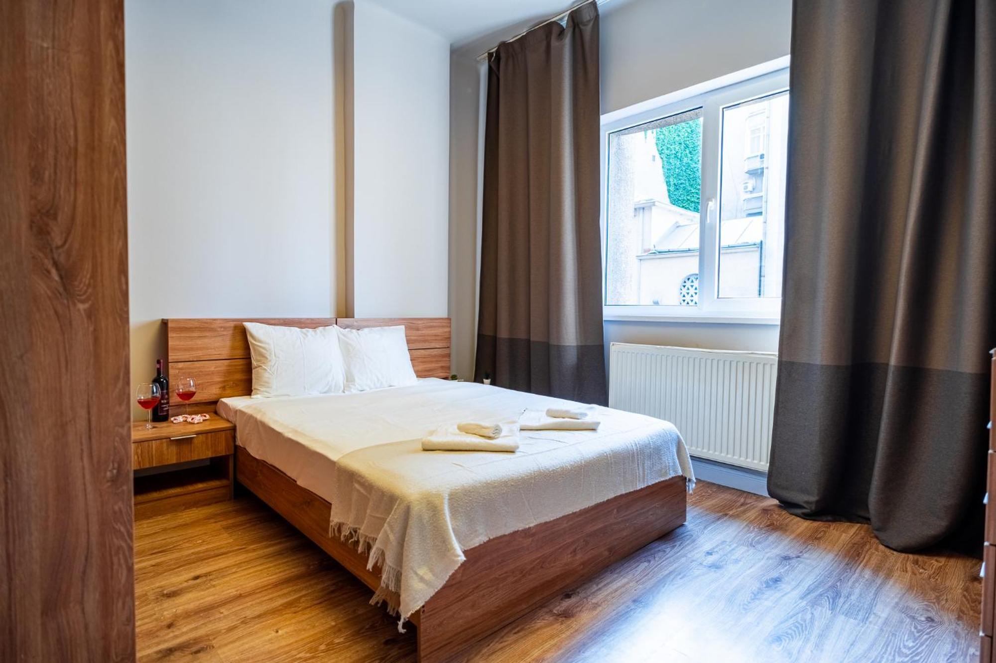 Cozy Apartments Near Calea Victoriei Букурещ Екстериор снимка